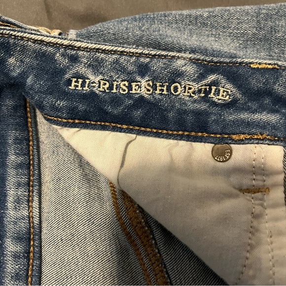 American Eagle Next Level StretchX Hi-Rise Shortie Denim Shorts Sz 6 - Picture 5 of 7